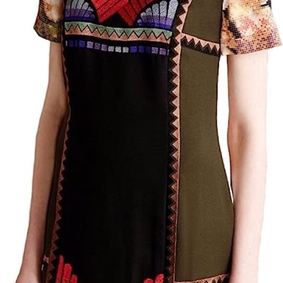 Ranna Gill Women's Fanned Vignette Shift Dress - Picture 5 of 12